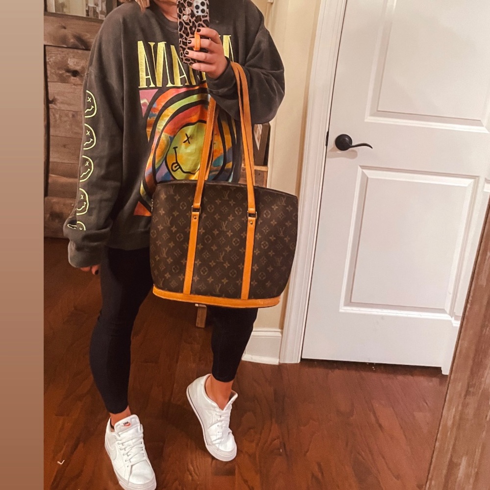 **AUTHENTIC Louis Vuitton Babylone Tote Bag - Picture 2 of 13